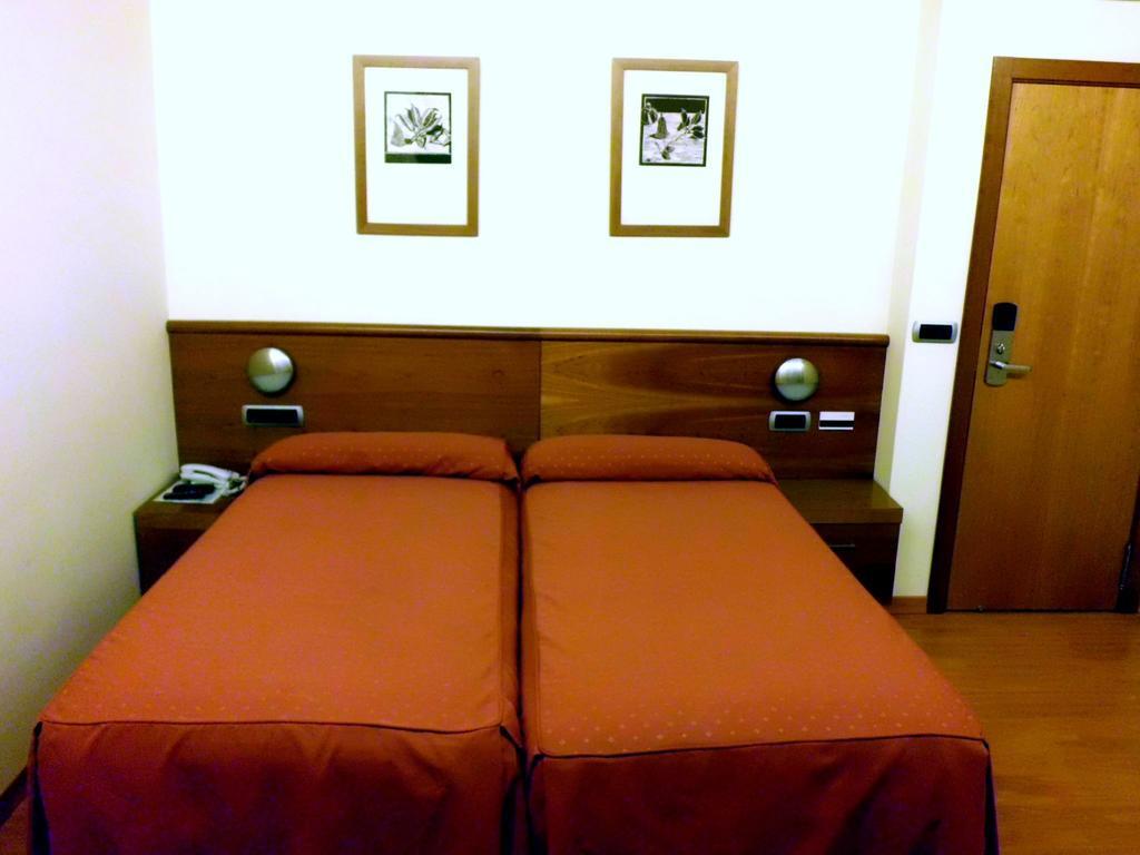 维拉多阿尔巴酒店 比拉尔瓦 客房 照片